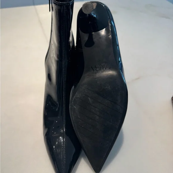 Zara Black Ankle Booties with Glossy Finish - Picture 3 of 3